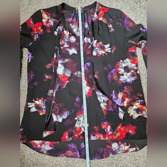 Lightweight Black Floral Chiffon blouse by Ellen Tracy in Small-med - Picture 7 of 12